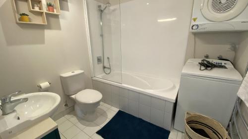 Luxury one bed in the heart of the CBD *FREE WIFI*