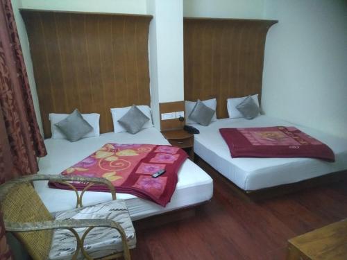 Red Star Holidays in ปัตตาไลน์