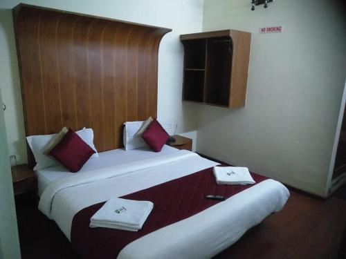 Red Star Holidays - image 4