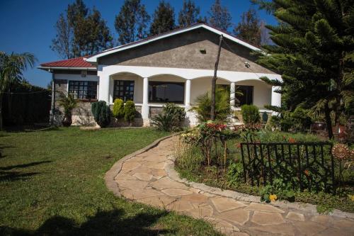 Room in Bungalow - Reens Vacation Rental Home