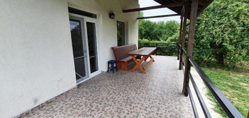 Green Nest - image 2