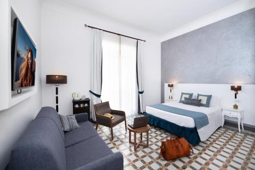 อมัลฟี ลักชัวรี เฮาส์ (Amalfi Luxury House) in อมัลฟี