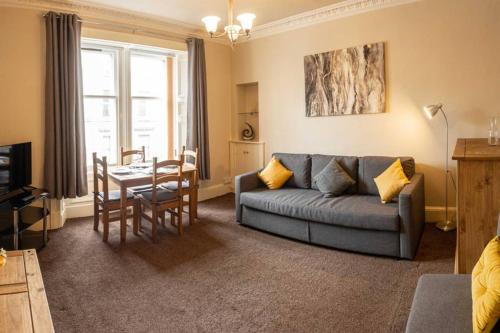 â˜† Central, Spacious Apartment Close To Universityâ˜†, , Angus and Dundee