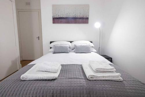 ☆ Spacious 2 Bed flat Close to University ☆ - image 4