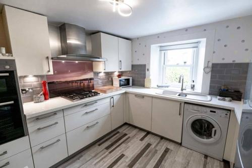 ☆The Quarterdeck – Broughty Ferry Waterfront Home☆ - image 10