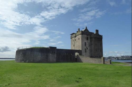 ☆The Quarterdeck – Broughty Ferry Waterfront Home☆ - image 2