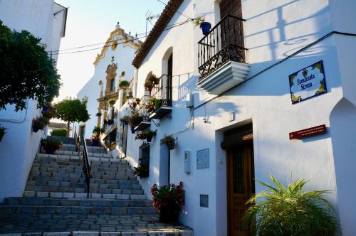 Unique Andalusian Townhouse next to Beach