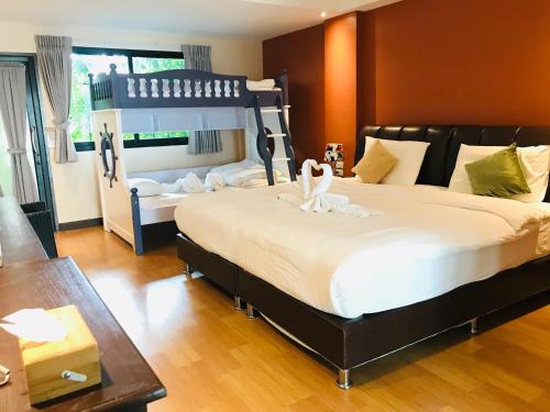 room detail thumbnail 0