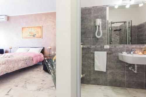 Check-Inn Rooms – Rome