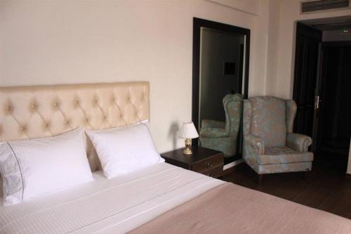 Theasis Hotel Paramythia