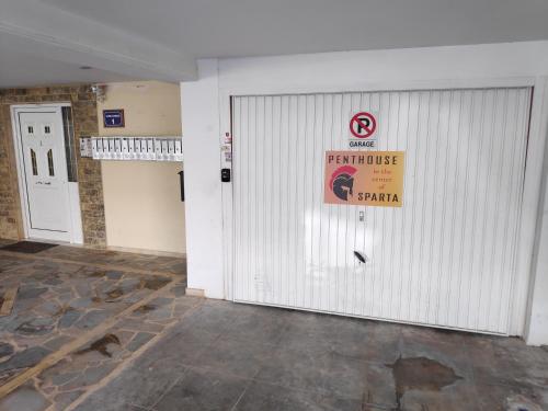 Penthouse in center of sparta, Esparta (foto 9)