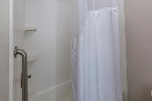 Holiday Inn Express Hotel & Suites Louisville South-Hillview, an IHG Hotel in Hillview, USA