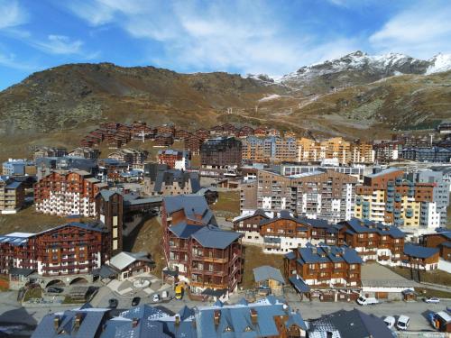 Exterior view, Val Thorens Temple of the Sun - ski in, ski out in Saint-Martin-de-Belleville