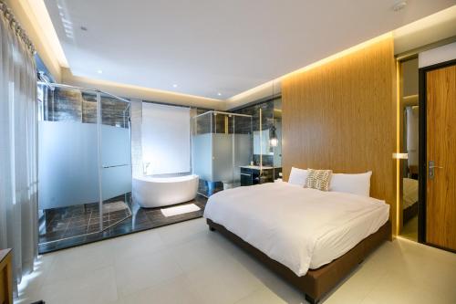 澎湖遛一遛旅店 near Penghu Great Bridge