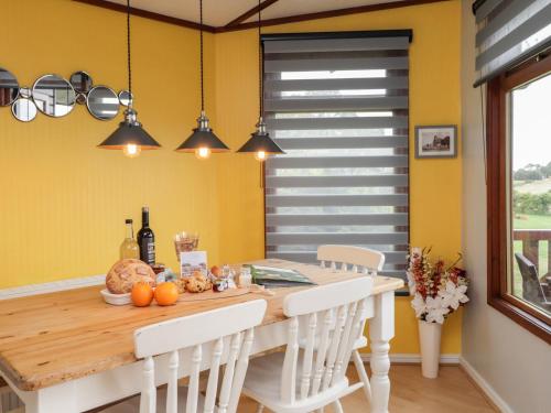 4 Country View Park in เฟเวอร์ชาม