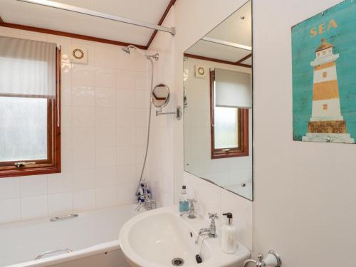 4 Country View Park - image 11
