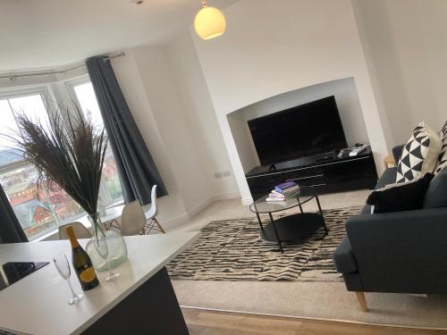 One-Bedroom Apartment WITHOUT hottub image 7
