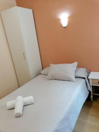 Hostal Hernan Cortes 3