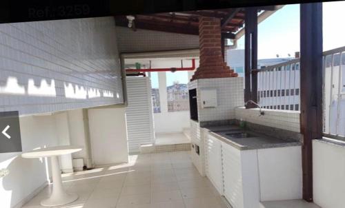 Guaruja/ Pitangueiras/ quarto tricama - 1 quadra praia