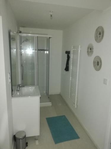 Maison de bourg pleine de charme gîte à louer L'Huisserie