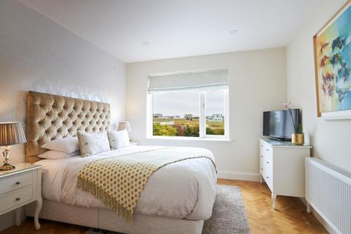 Luxury Lodges in Doolin Village with Hot Tubs in Ballyvara