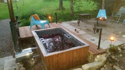 Hot tub, Poppelstrand Nuuksio, Pet friendly guest apartment in Nuuksio
