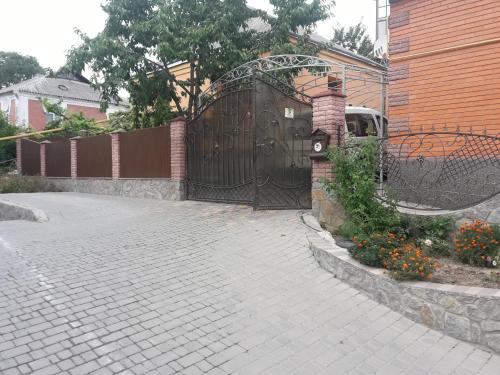 Затишні Апартаменти біля Софіївки, Uman (foto 7)