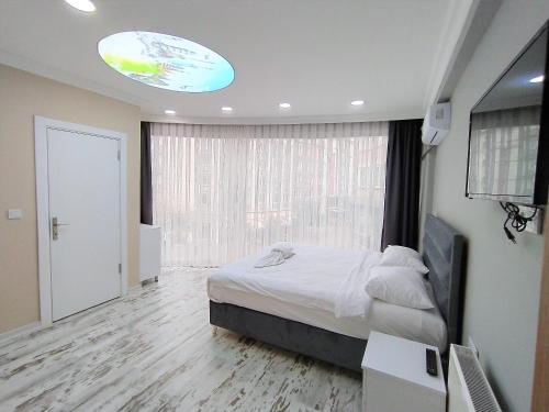 1 queen bed