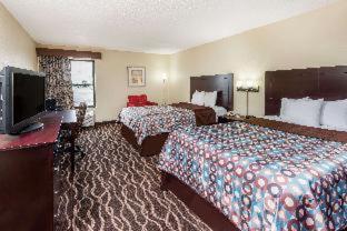 Days Inn & Suites by Wyndham Casey detail