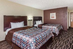 Days Inn & Suites by Wyndham Casey detail