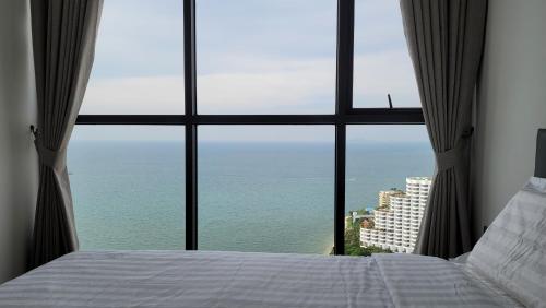 Andromeda Seaview Condo Near Beach