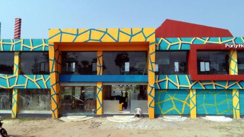 . Navagiraga Resorts &Hotel