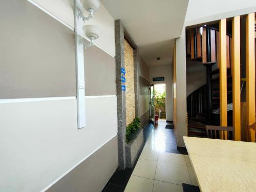 Cozzy Motel Malacca - 로비