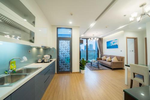 One-Bedroom Apartment image 3