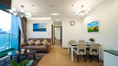 One-Bedroom Apartment image 1