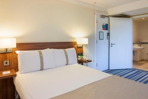 Holiday Inn Portsmouth an IHG Hotel - image 2