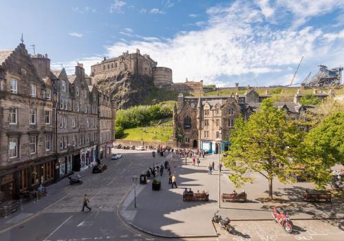 Castle Suite 3 Old Town, , Edinburgh and the Lothians