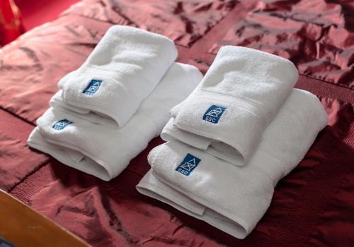 Ladystairs 1 Royal Mile - image 3