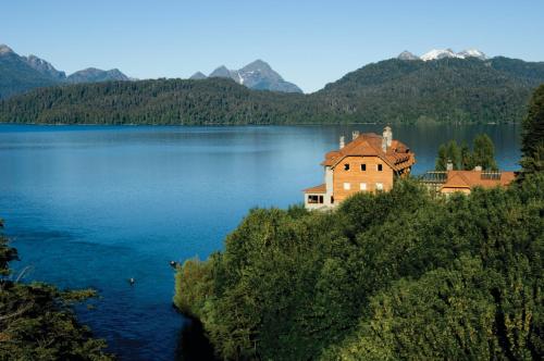 Correntoso Lake & River hotel