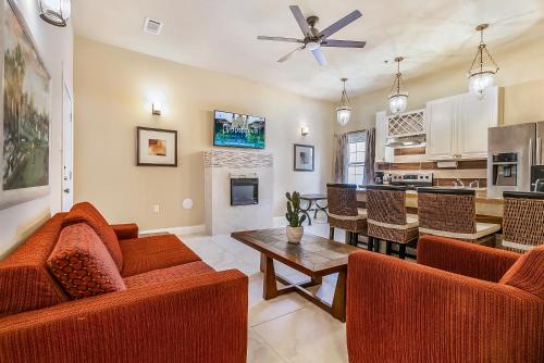 St Charles Spacious Condo in the Heart of the City New Orleans