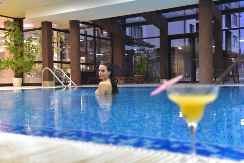 Royal Bansko - Half Board Plus & All Inclusive - Hot Pool & Jacuzzis - Accommodation - Bansko