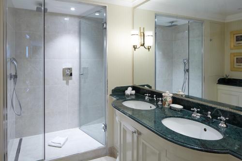 Cheval Thorney Court at Hyde Park - image 3