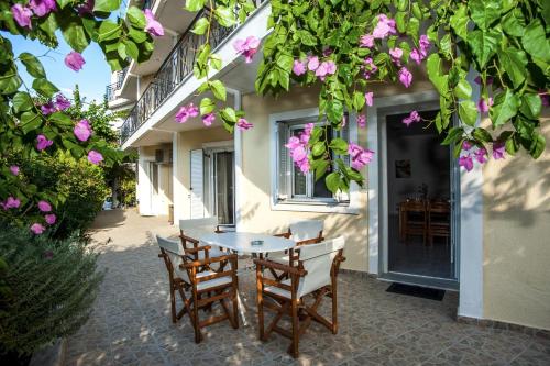 Captain Georgio Apartments - image 4