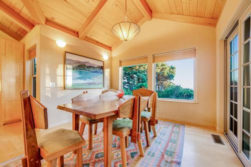 Seaside Garden Retreat - image 2