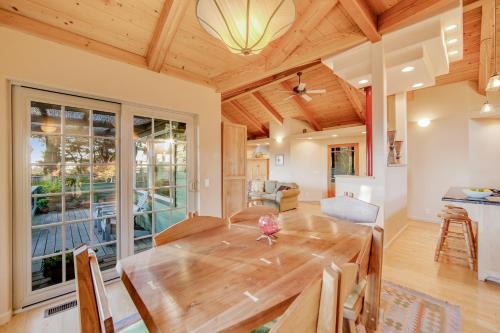 Seaside Garden Retreat - image 4