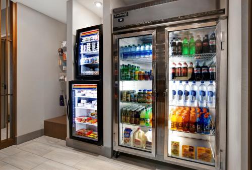 Holiday Inn Express & Suites - Milwaukee - Brookfield, an IHG Hotel in Brookfield, USA
