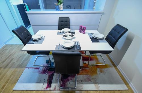 New Luxury 'Cube' Apartment