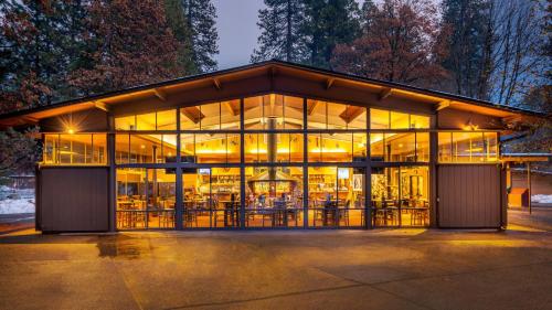 Yosemite Valley Lodge - image 14