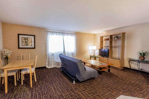 Quality Inn Near Seattle Premium Outlets