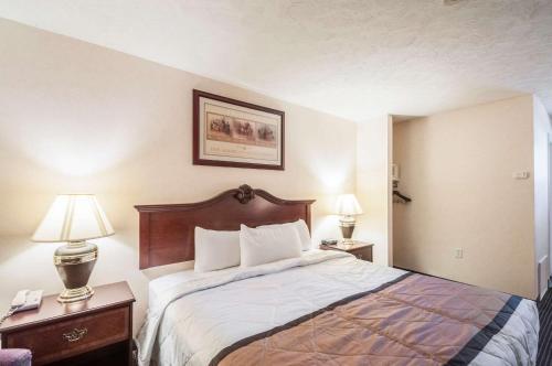 Rodeway Inn and Suites